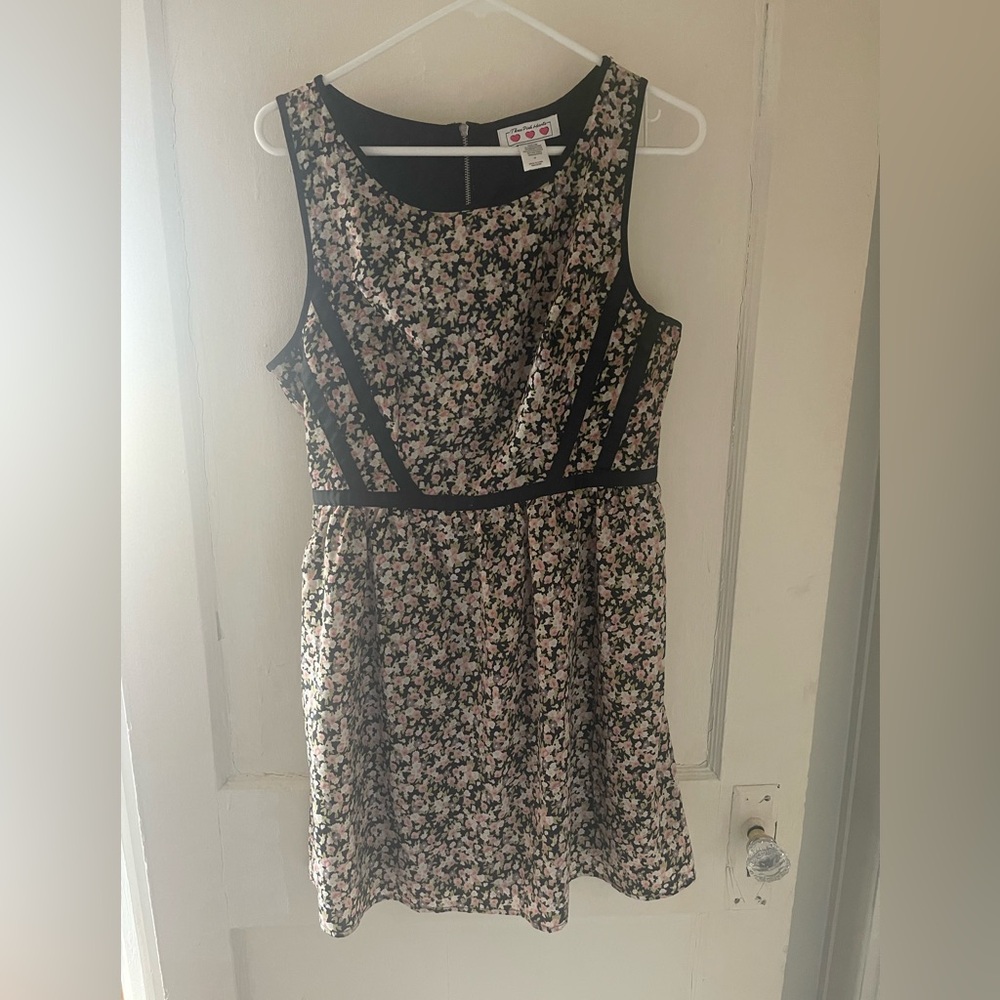 Black and mini floral print dress size 13 juniors.  Brand is 3 pink hearts